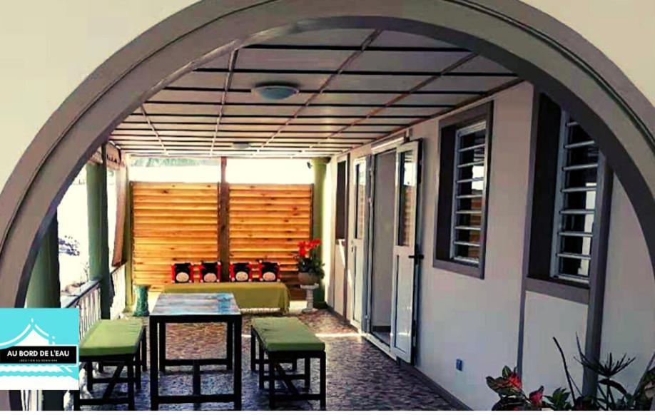 Aparthotel Au Bord De L'Eau Saint-Gilles-les Bains Esterno foto