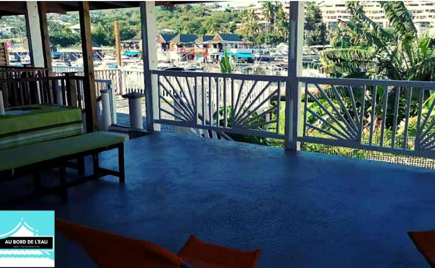 Aparthotel Au Bord De L'Eau Saint-Gilles-les Bains Esterno foto